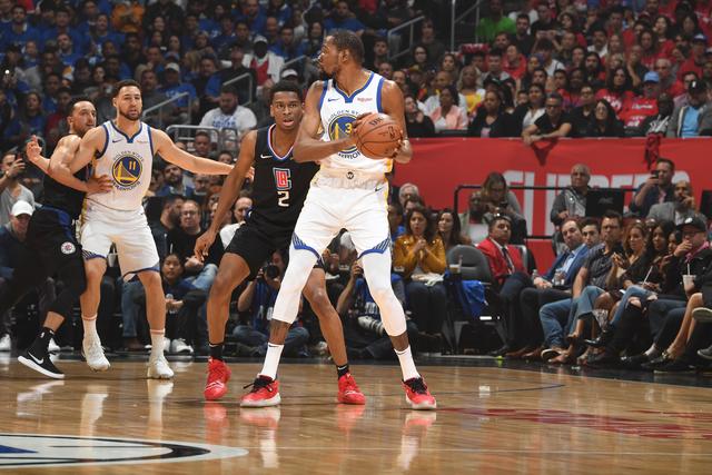 哈登与骑士续约，成NBA传奇新篇章！